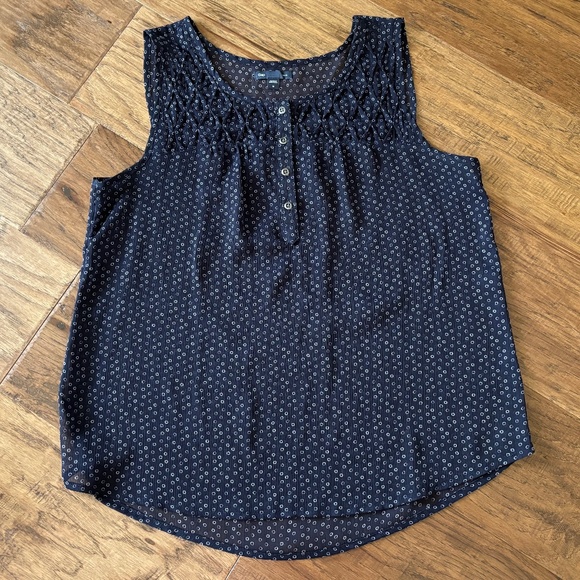 Gap Navy Blue White Circle Pattern Sleeveless Lightweight Top Women's Size M - Picture 3 of 7